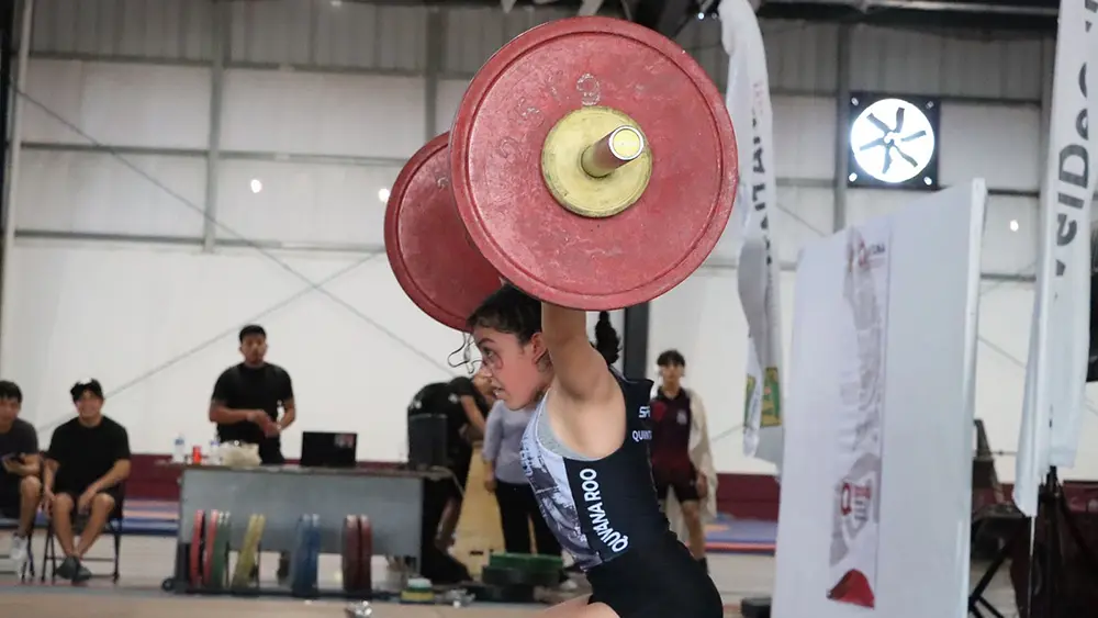 Halterofilia de Puebla rompe récord en regional CONADE