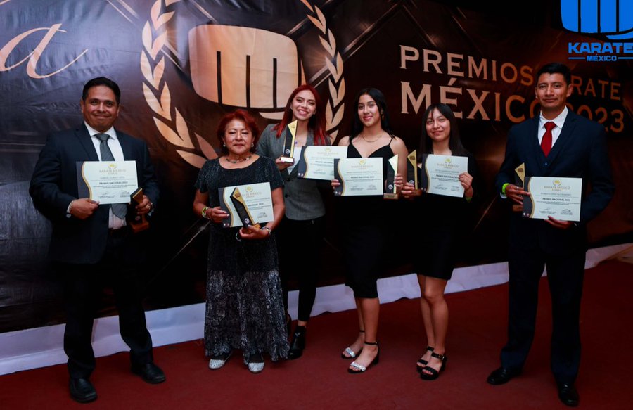 Recibe Yuriko Cortés premio nacional de la FEMEKA