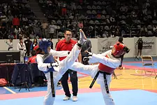 Brillan taekwondoines BUAP en preselectivo estatal
