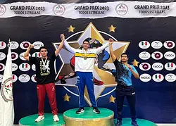 Atletas BUAP se cuelgan medallas en Luchas Asociadas