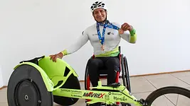 Alan Frías logra triple oro en Open de Paratletismo en Argentina