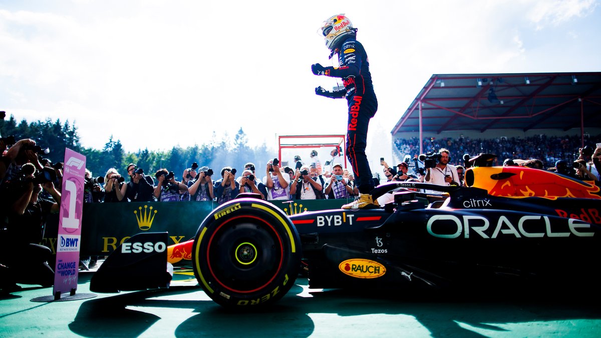 Nuevo podio para "Checo" Pérez; segundo lugar en GP de Bélgica