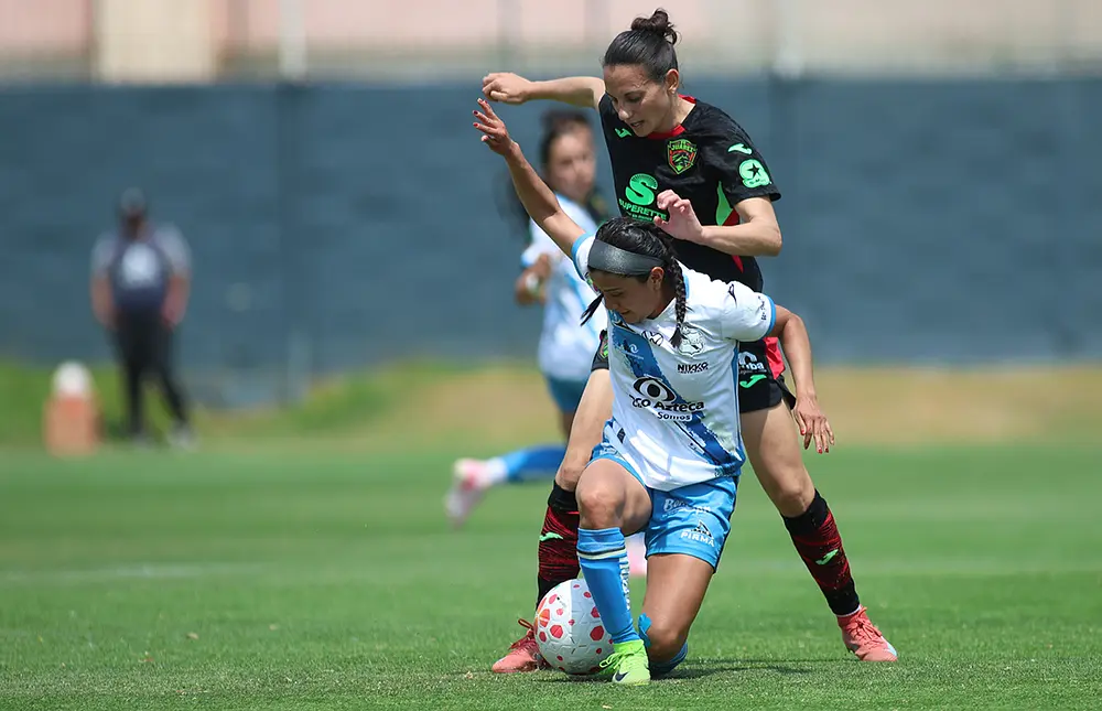 Puebla Femenil tropieza ante FC Juárez con cuestionable arbitraje