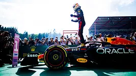 Nuevo podio para "Checo" Pérez; segundo lugar en GP de Bélgica