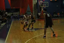 Van que vuelan Halcones a la cima de la Liga ABE, tras doble triunfo