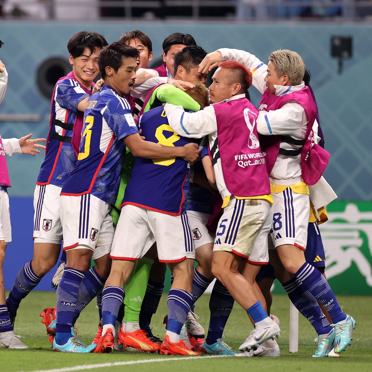 Japón lidera la locura en Qatar; Alemania, de vuelta a casa