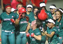 Mexicanas, cosechando triunfos en hockey y sóftbol