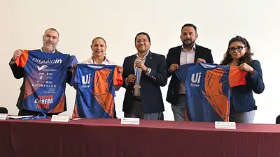 Presentan playera y medalla de la Carrera Interamericana 2026