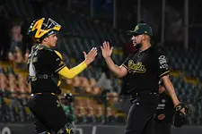 Apalea Pericos a Olmecas y empata la serie