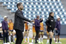 Carlos Adrián Morales: “Hubo nerviosismo; tuvimos un partido bastante malo”