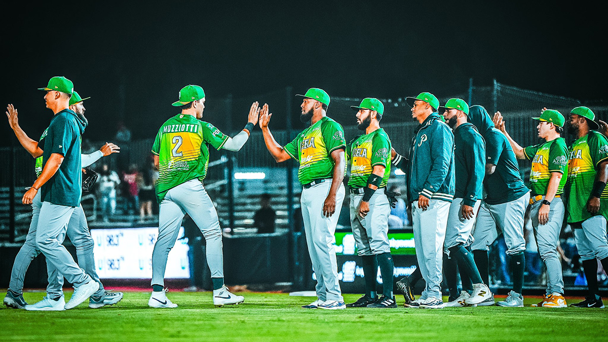 Pericos gana primera serie como visitante, van por la barrida en León