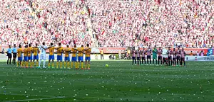 Se dan Tigres y Chivas primer agarrón por el campeonato