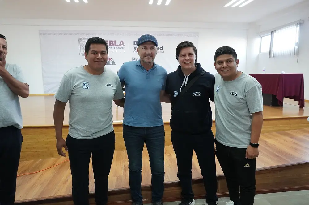 Hernán Cristante ofrece charla a entrenadores en la UDEP