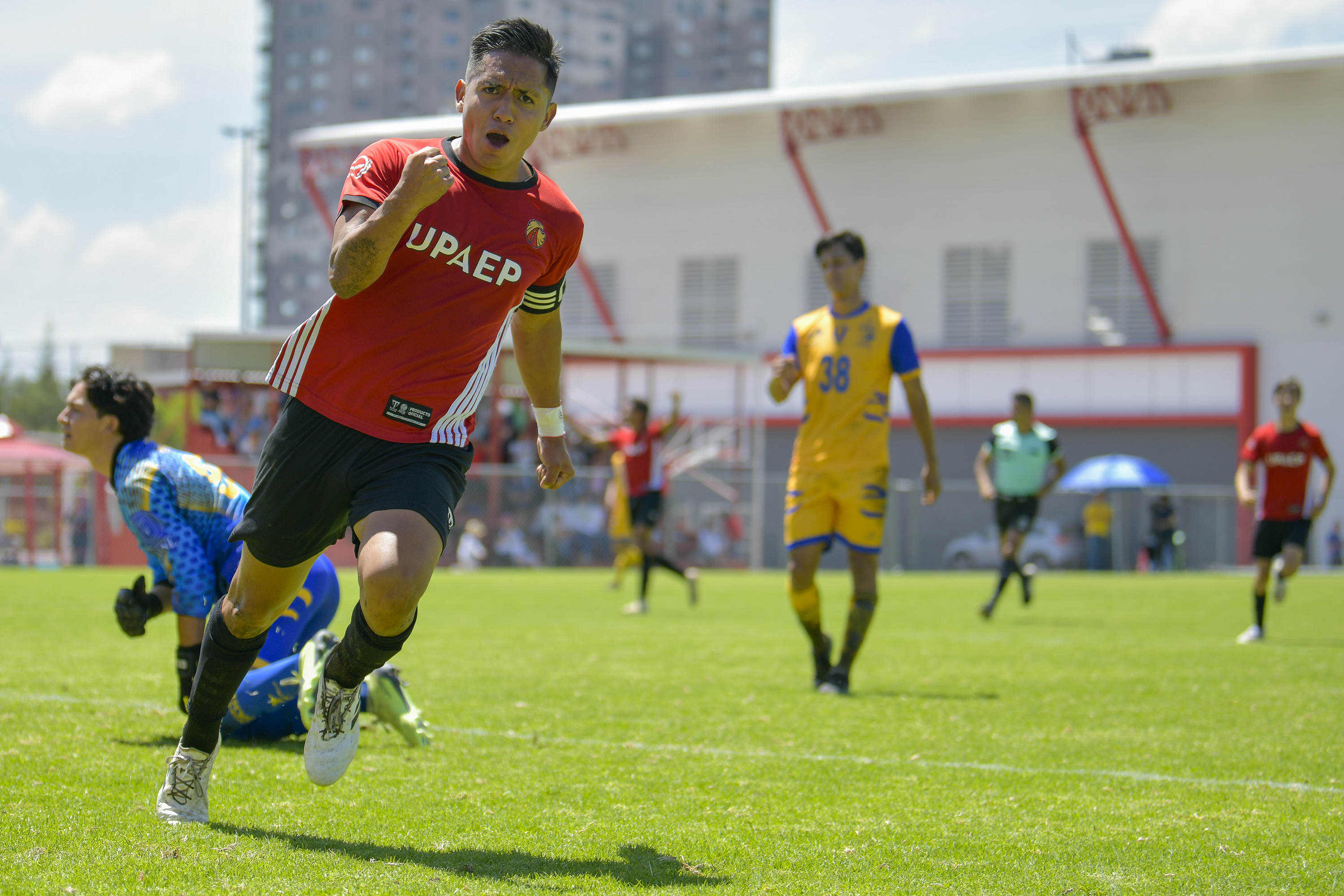 UPAEP golea a Tigres en su debut dentro de la Conferencia Nacional