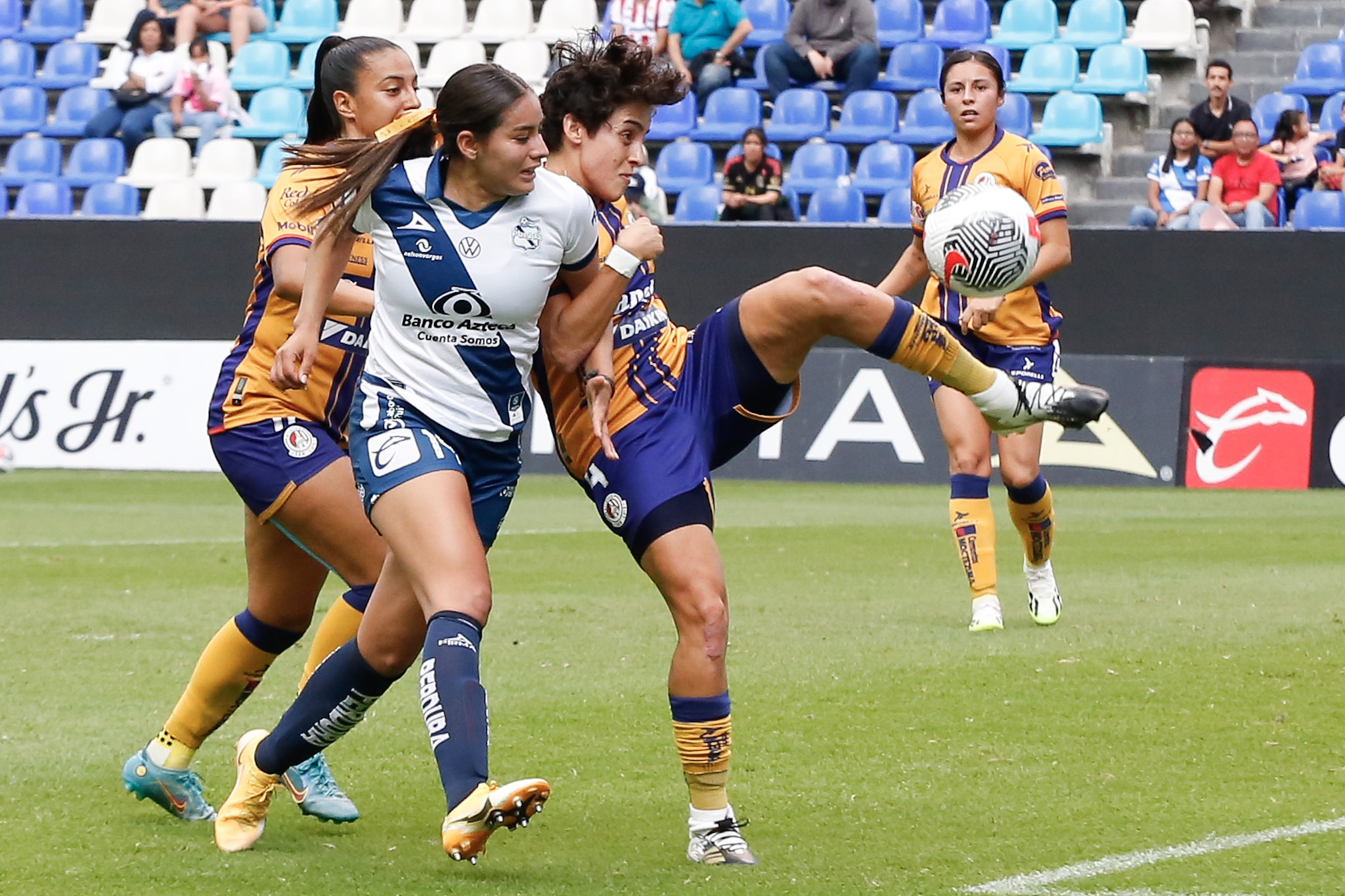 La Franja femenil viene de atrás y rescata empate ante San Luis