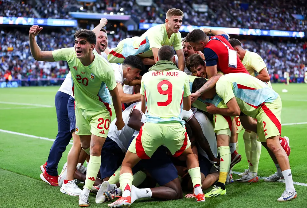 España supera a Francia y se corona campeón en fútbol varonil