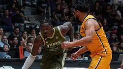 Panteras de Aguascalientes aplastaron a Lobos Puebla