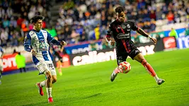 Con uno más, Puebla perdió ante Pachuca