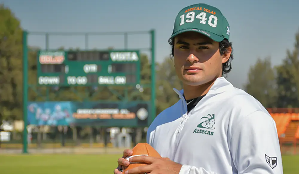 Aztecas UDLAP logra firmar al quarterback Iker Ayala