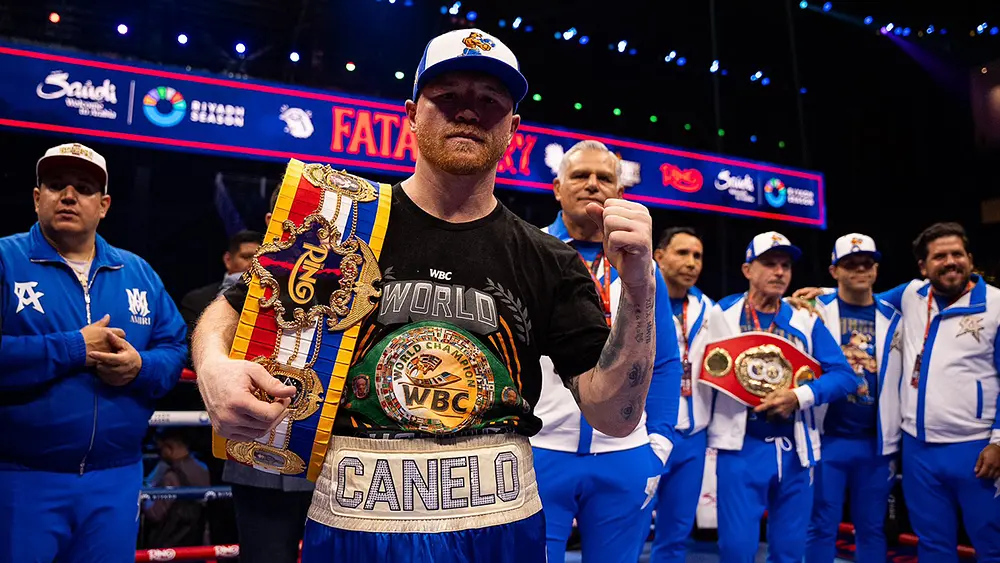 “Canelo” Álvarez vence a Scull y se mantiene como campeón supermediano