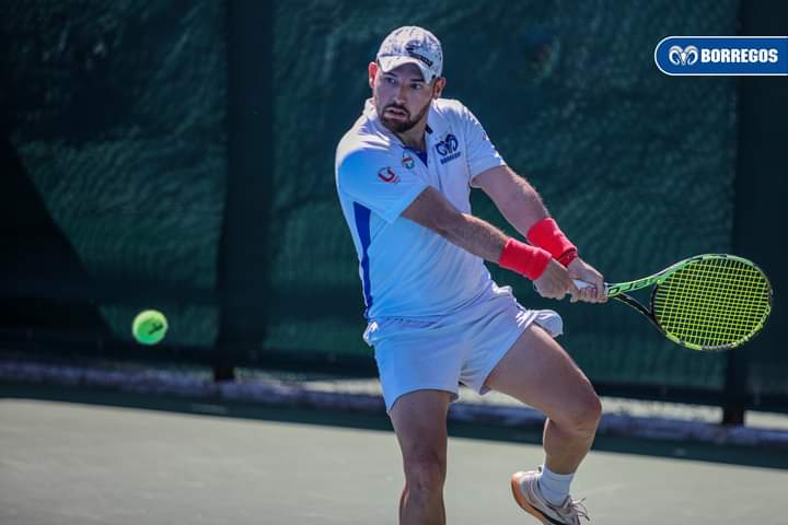 Mauricio Rivera marcha fuerte en el Masters de Tenis CONADEIP