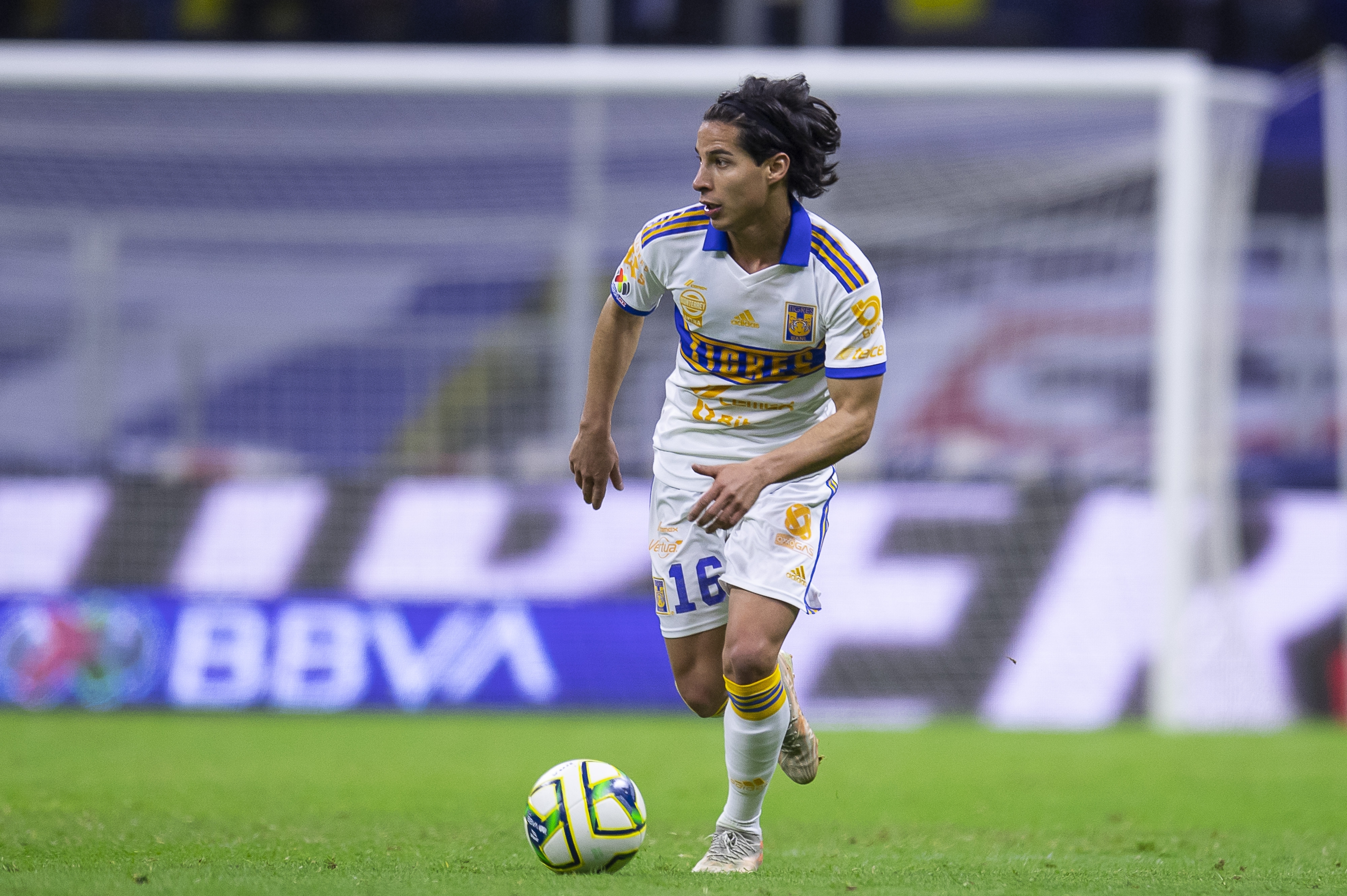 La reinvención de Diego Lainez