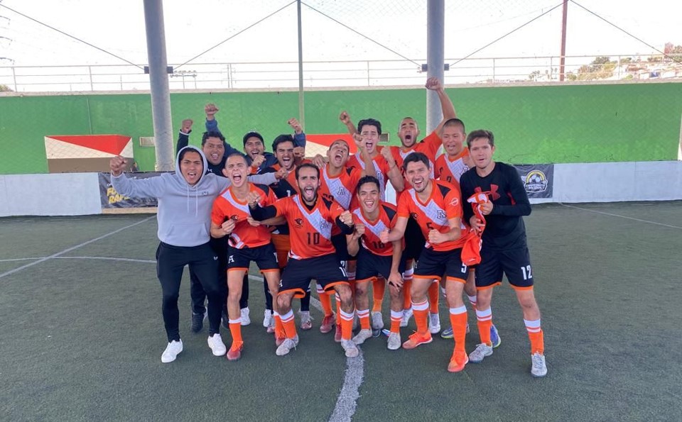 Leones Anáhuac Puebla ganan bronce de fútbol rápido varonil en CONADEIP