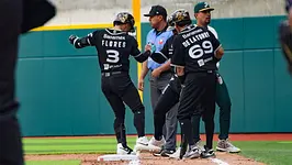 Se emparejó la serie; Guerreros apalean a Pericos de Puebla