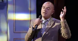 "Chelís" levanta la mano para intentar rescatar al Club Puebla