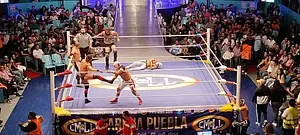 Místico y el talento poblano hicieron gala en la Arena Puebla